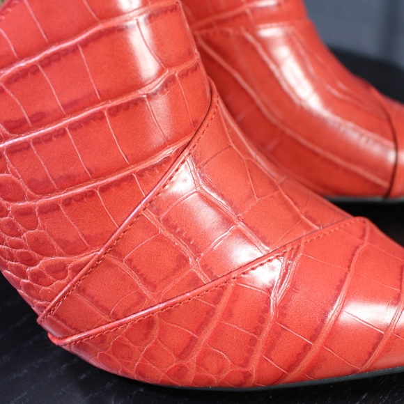 Zara Asymmetrical Crocodile Heeled Ankle Bootie - Picture 3 of 16